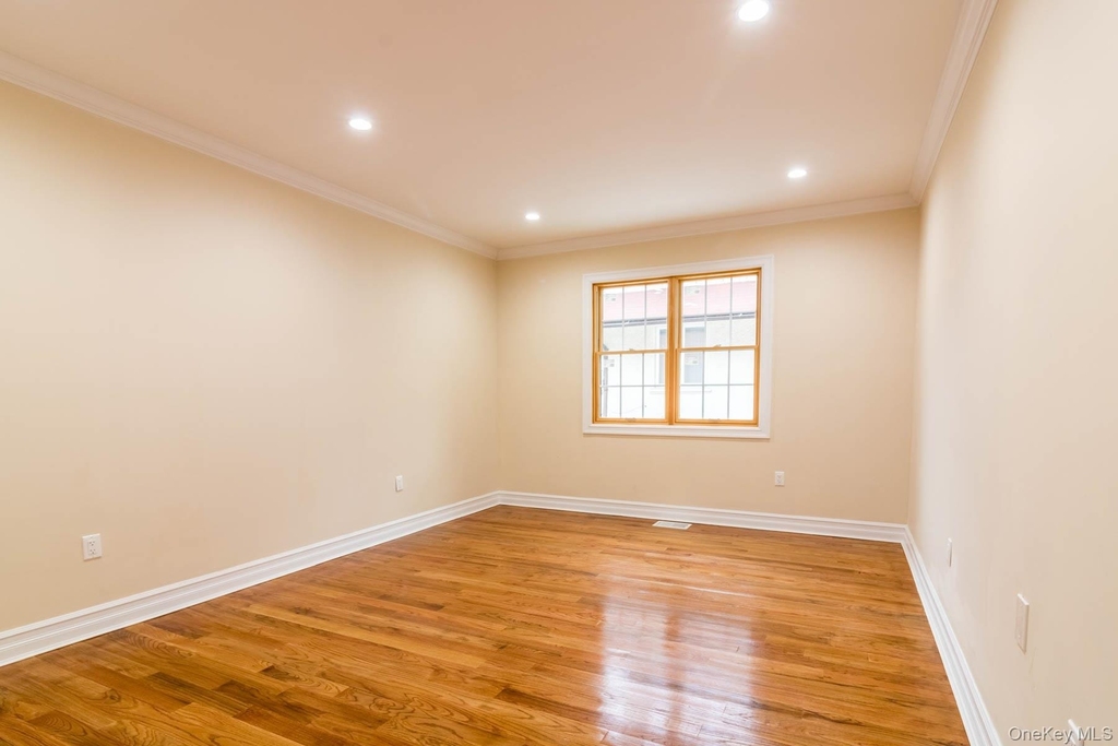 8431 Beverly Road - Photo 16