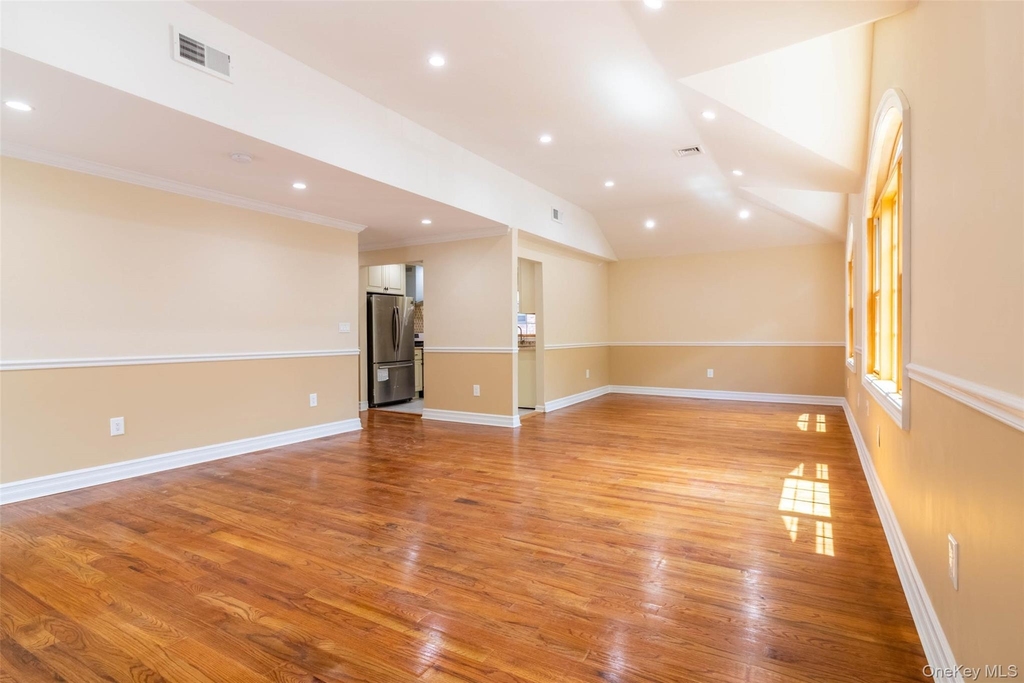 8431 Beverly Road - Photo 3