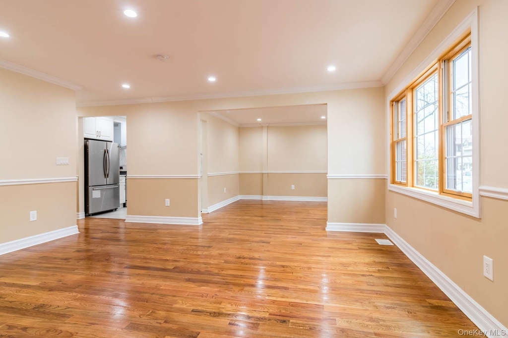 8431 Beverly Road - Photo 4