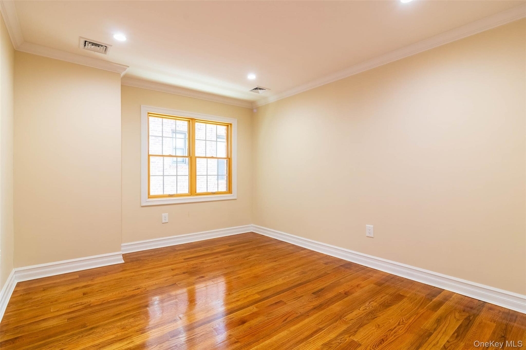 8431 Beverly Road - Photo 7