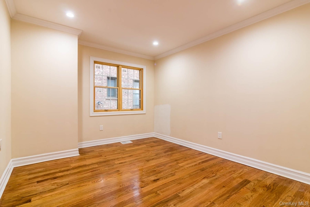 8431 Beverly Road - Photo 12