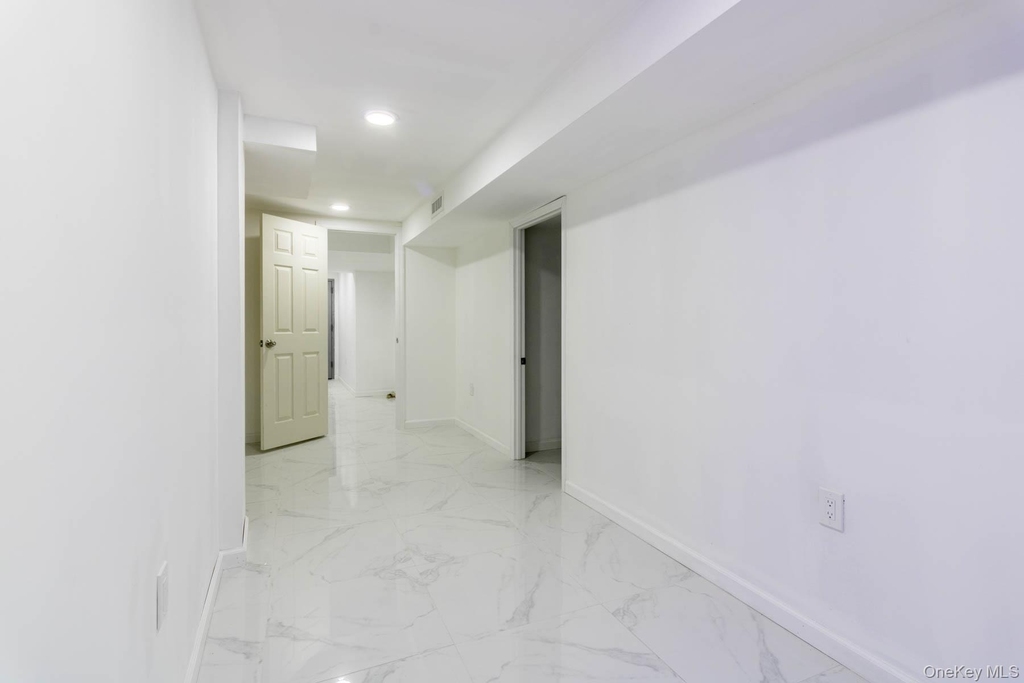 8431 Beverly Road - Photo 17