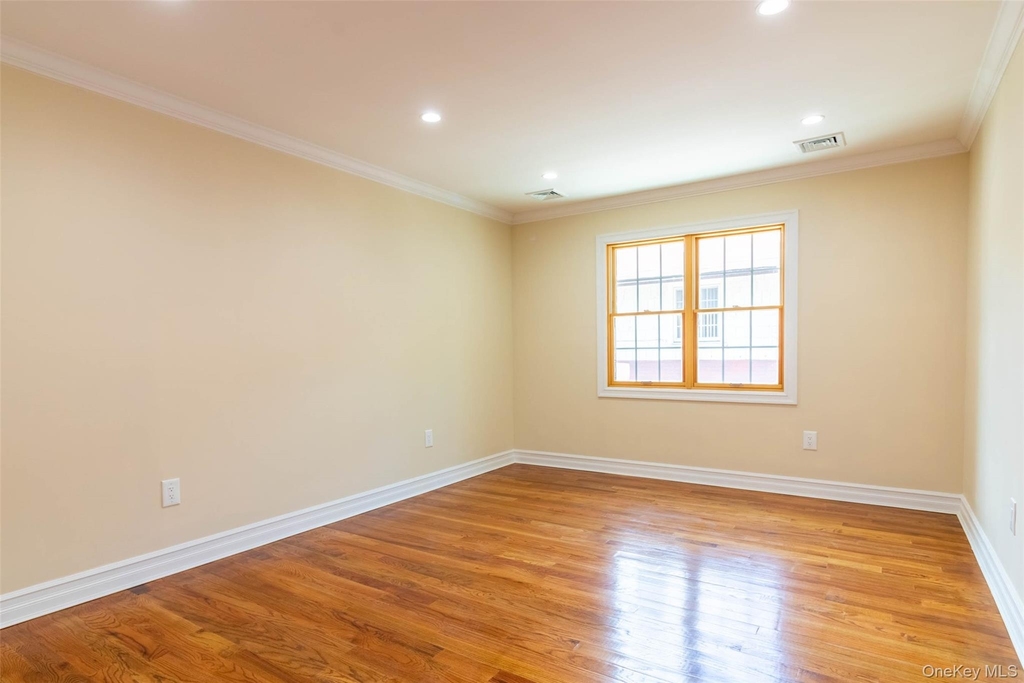 8431 Beverly Road - Photo 5