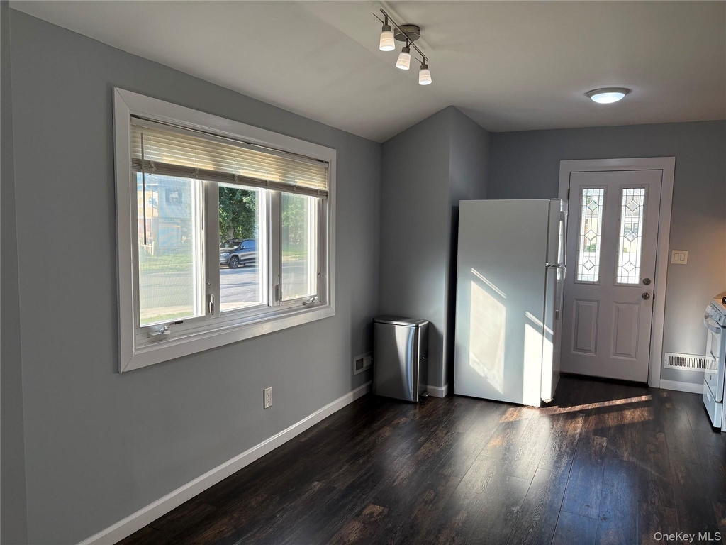 266 Central Park Road - Photo 7