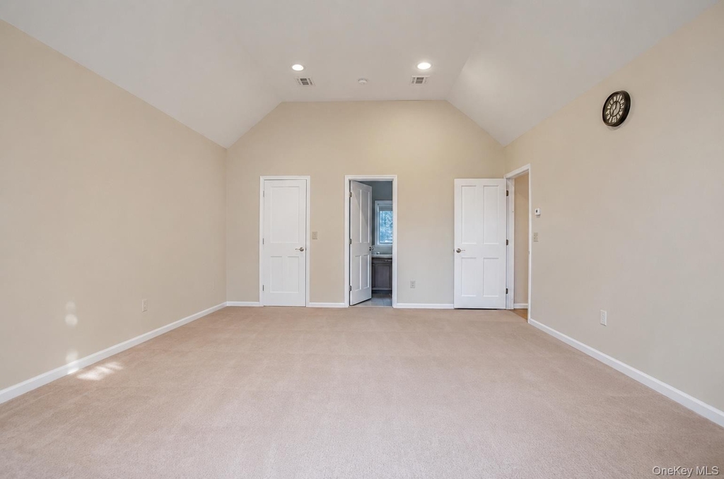 25 Round Hill Road - Photo 6