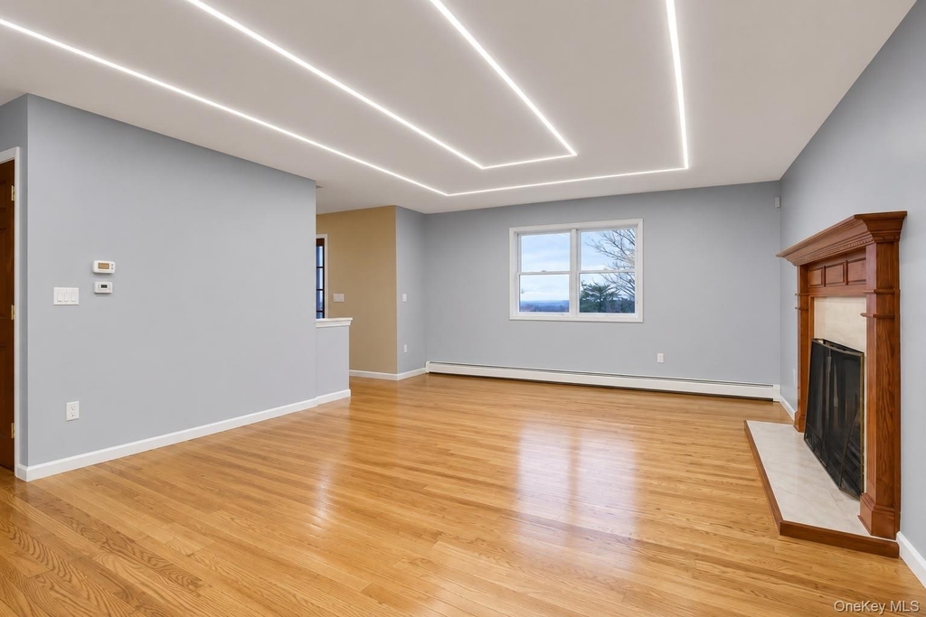 25 Round Hill Road - Photo 17