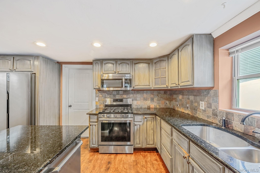 93 Maple Road - Photo 14