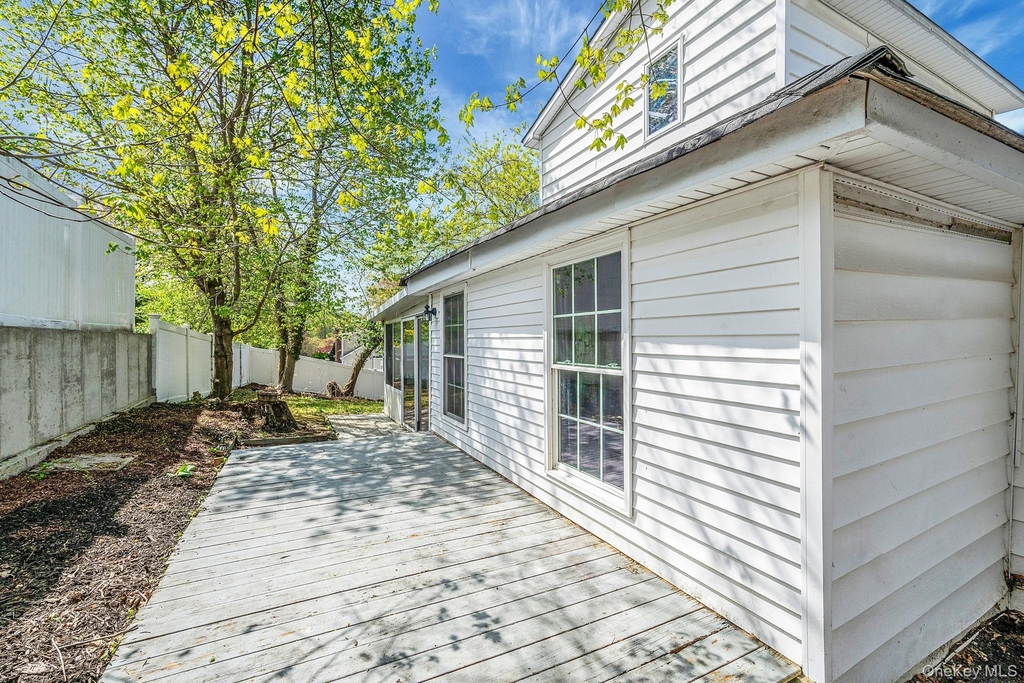 93 Maple Road - Photo 5