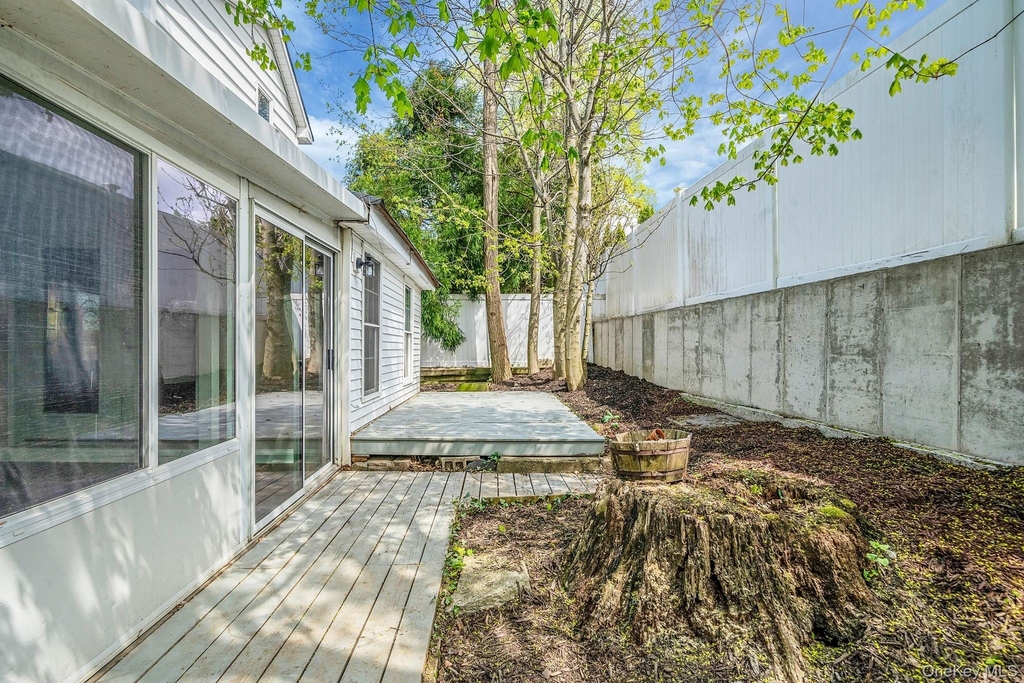 93 Maple Road - Photo 6