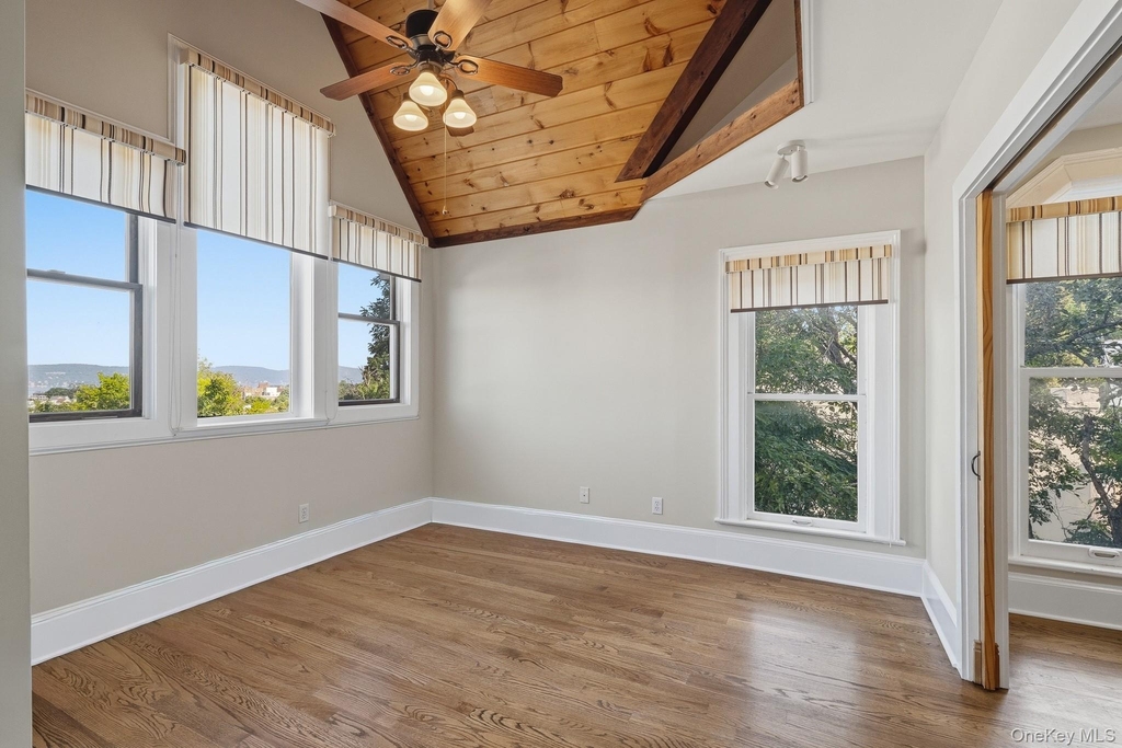 54 N Broadway - Photo 8
