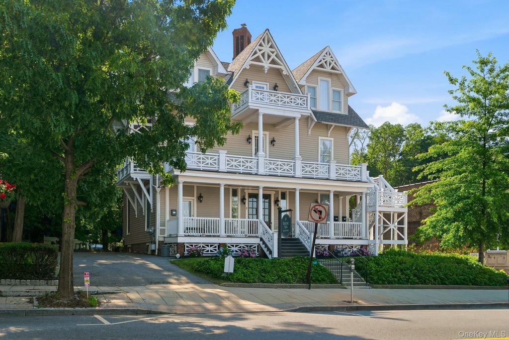 54 N Broadway - Photo 0