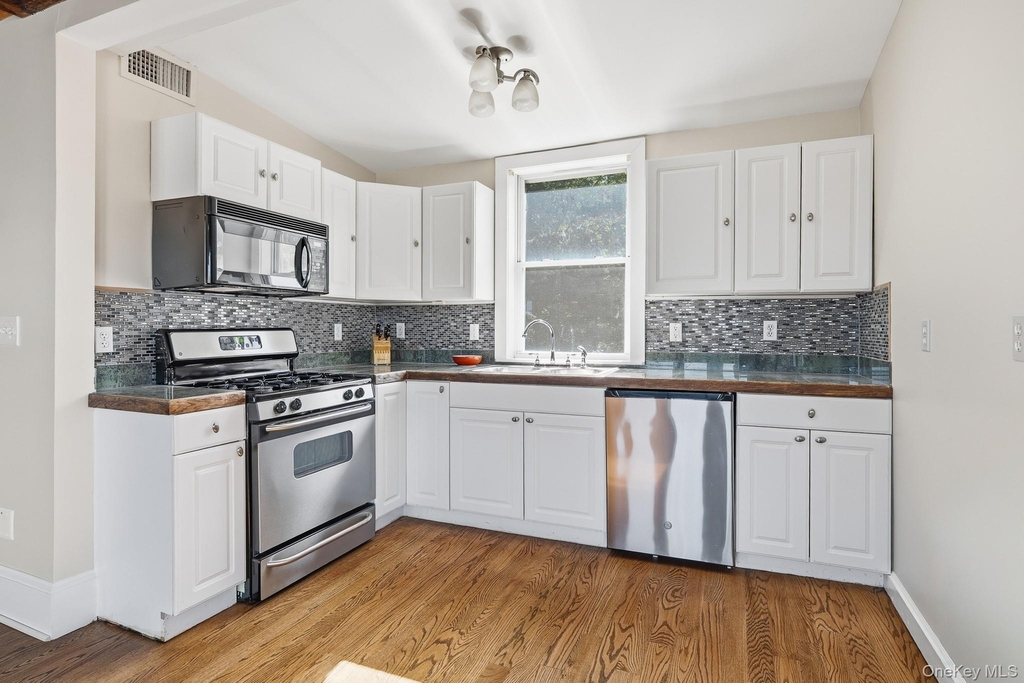 54 N Broadway - Photo 15