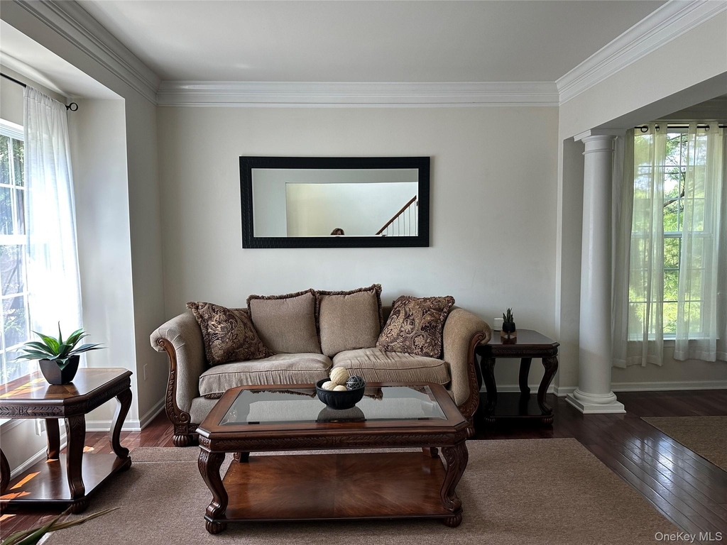 633 Creekside Lane - Photo 5
