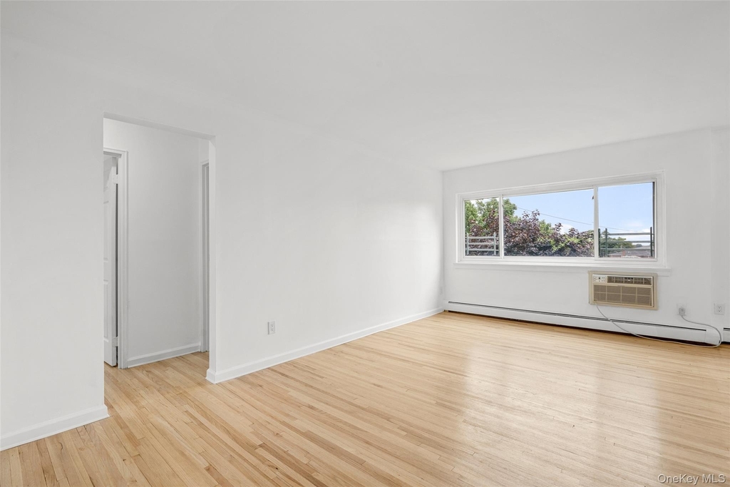 900 Midland Avenue - Photo 5