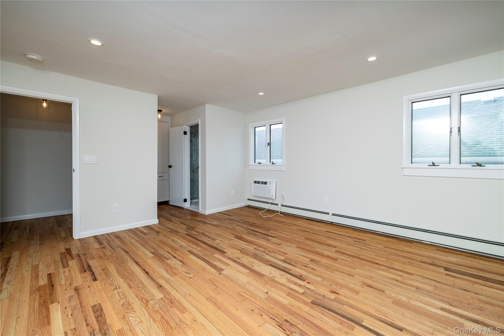 580 E. Pine Street - Photo 4