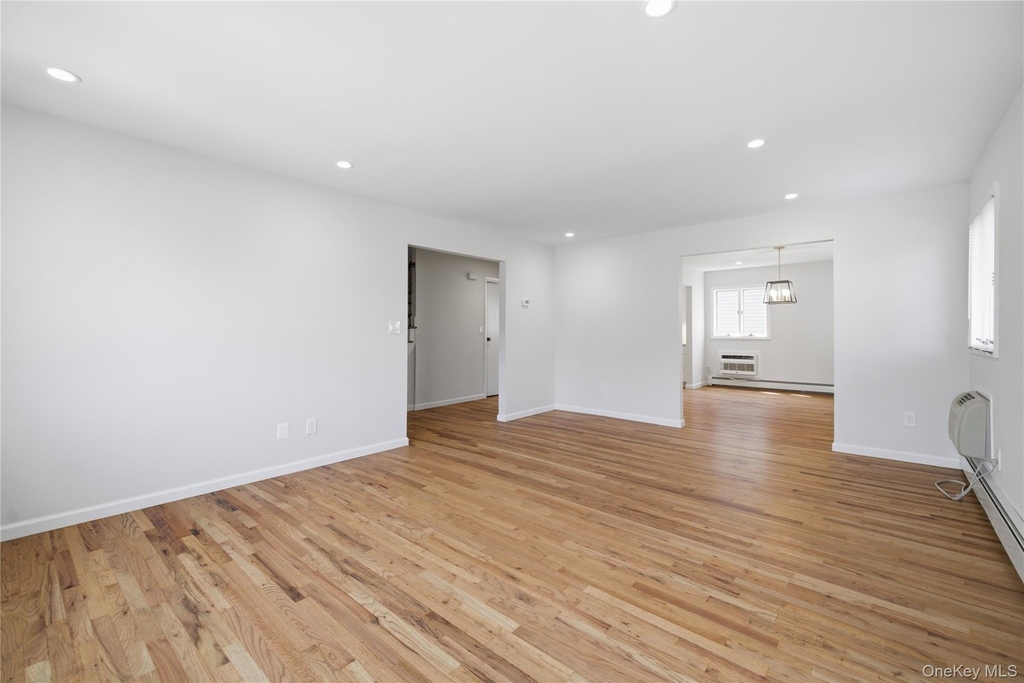580 E. Pine Street - Photo 3