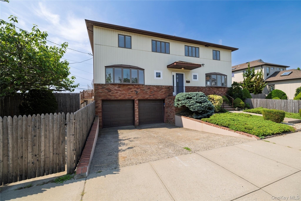 580 E. Pine Street - Photo 1