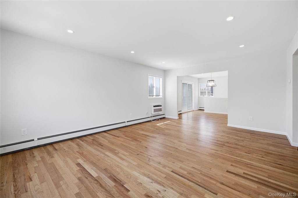580 E. Pine Street - Photo 4