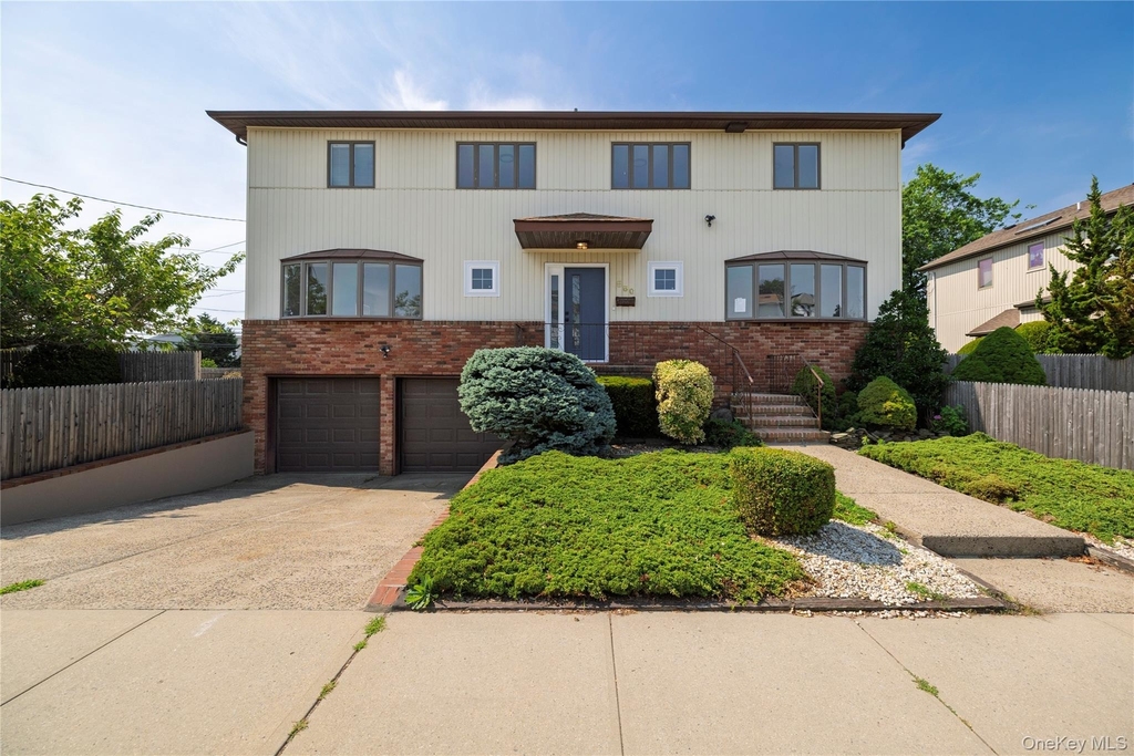 580 E. Pine Street - Photo 0