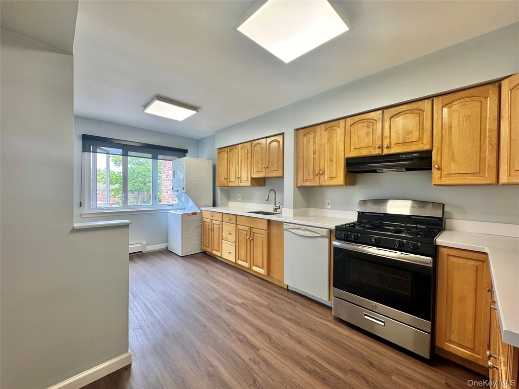 2730 Francis Lewis Boulevard - Photo 3