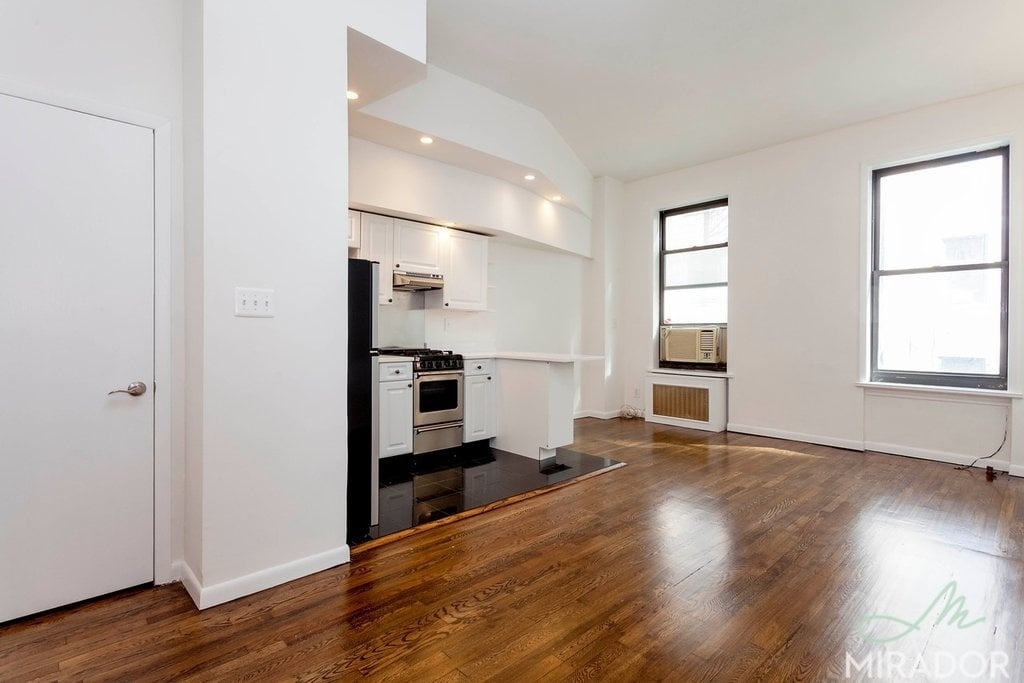39 W 16th Street - Photo 0