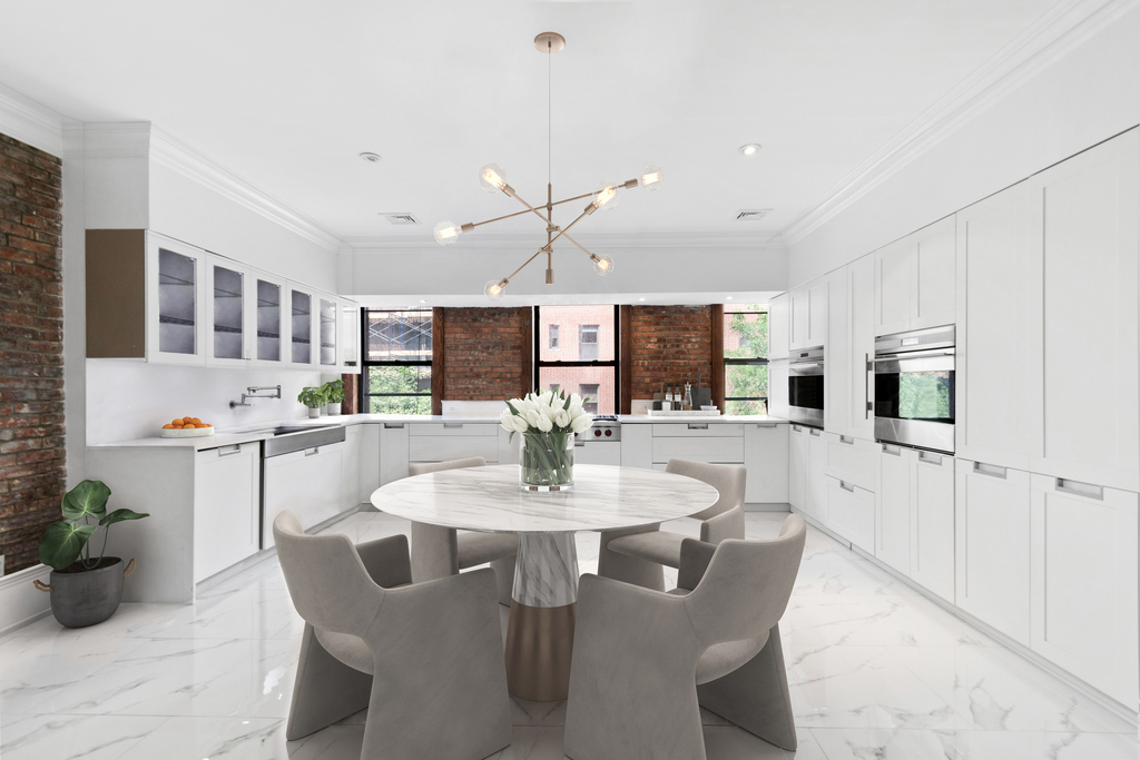 108 W 73rd Street - Photo 2