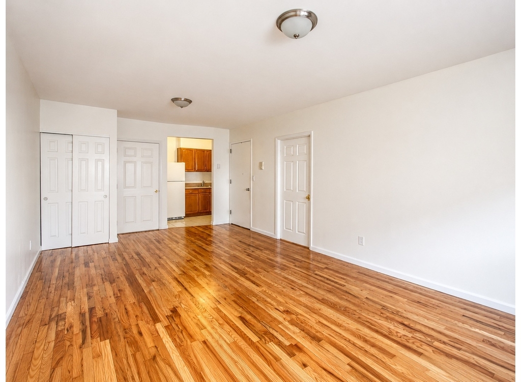 90 Moore Street - Photo 1
