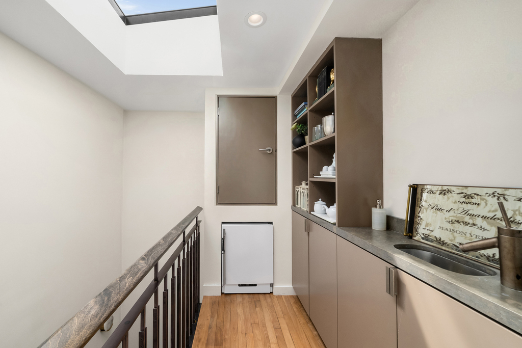 43 W 12th Street - Photo 20