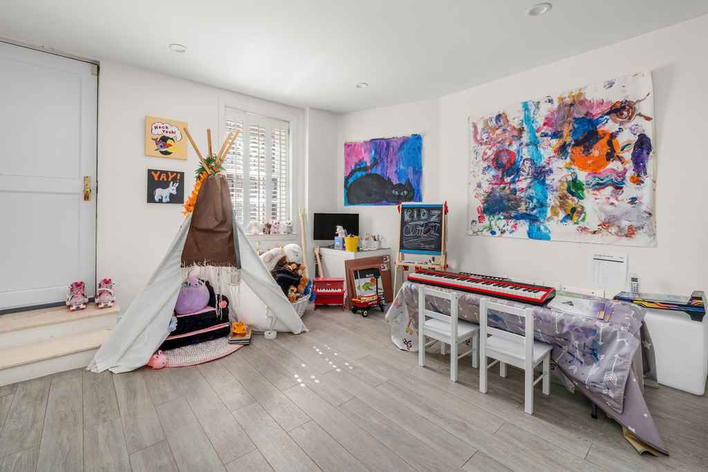 43 W 12th Street - Photo 18