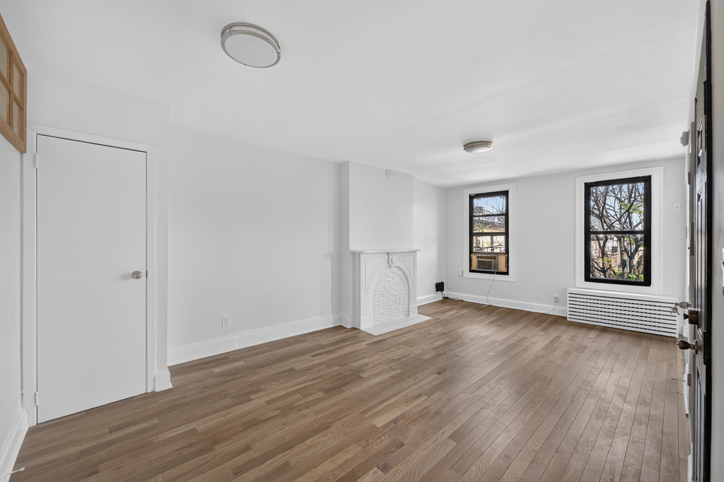 351 Smith Street - Photo 3