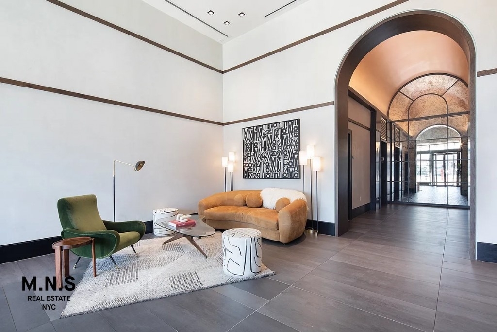 36-20 Steinway Street - Photo 35