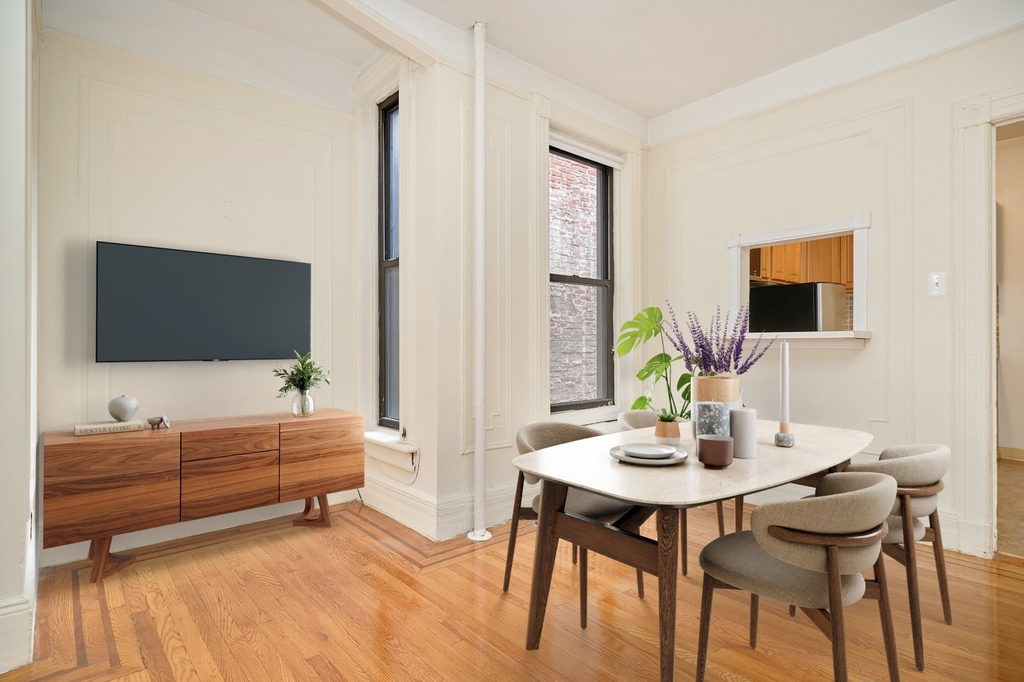 416 E 89th Street - Photo 3