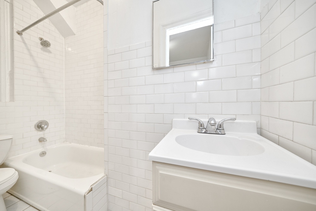 416 E 89th Street - Photo 12