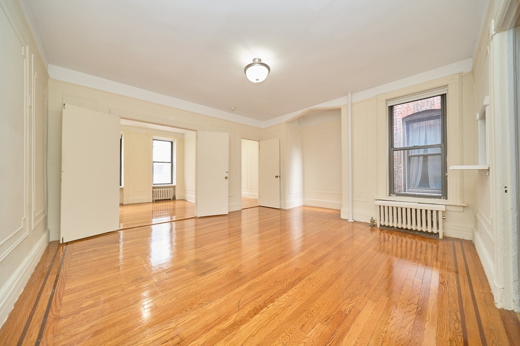 416 E 89th Street - Photo 1