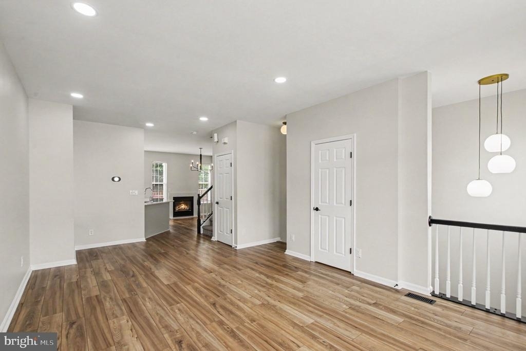15611 Winding Creek Drive - Photo 8