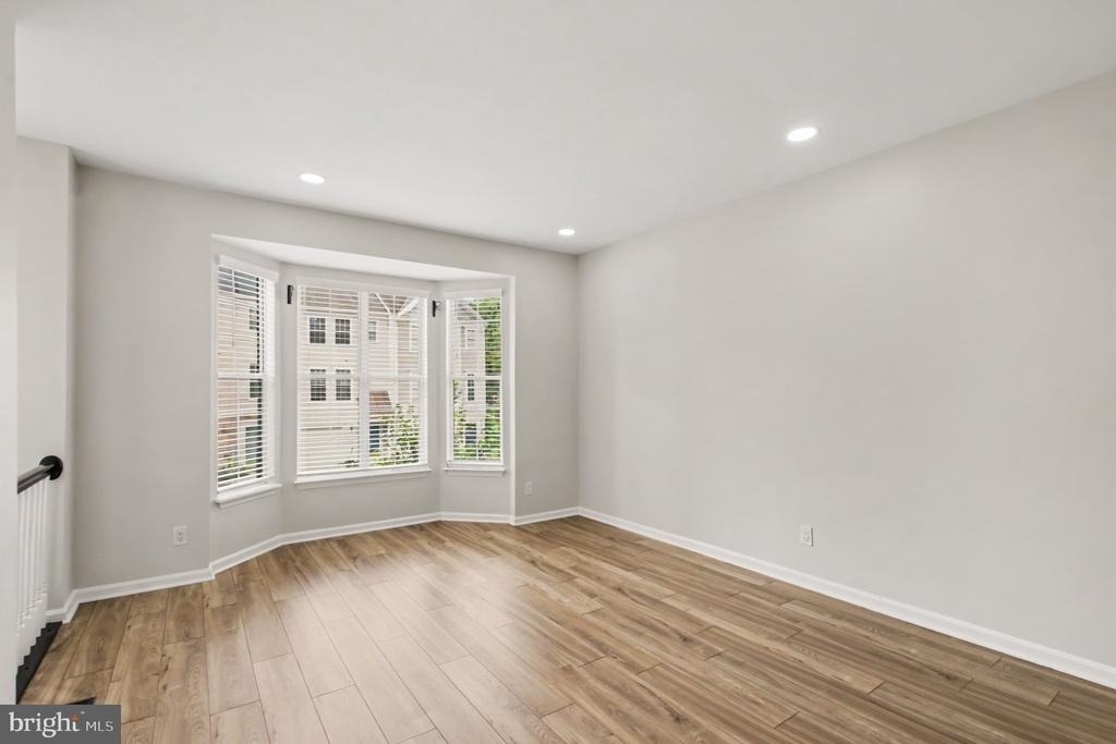 15611 Winding Creek Drive - Photo 9