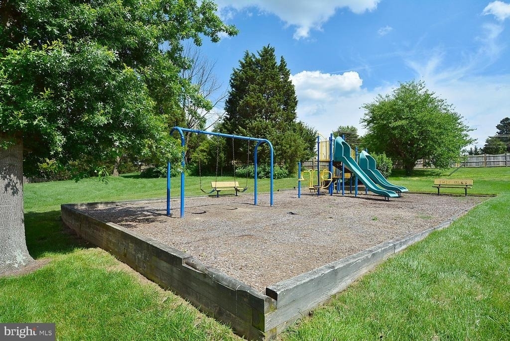 13104 Holly Leaf Court - Photo 19