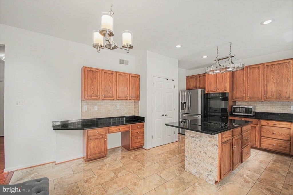 9224 Cynthia St - Photo 6