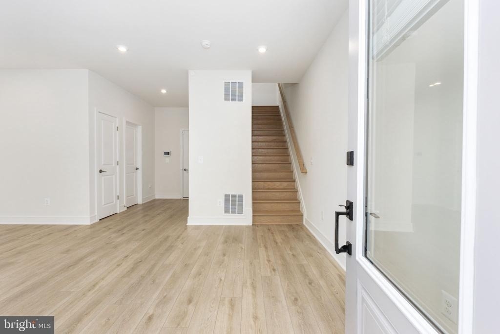 42086 Picasso Square - Photo 7