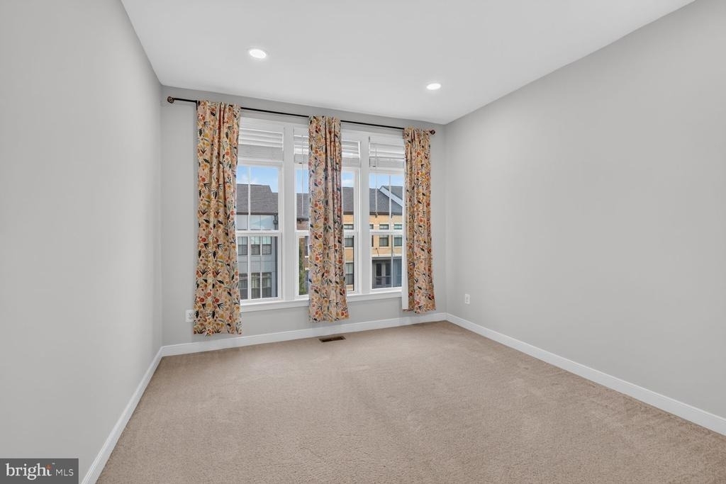 42302 Crawford Terrace - Photo 16