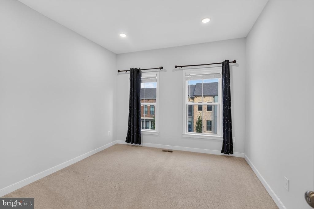 42302 Crawford Terrace - Photo 15