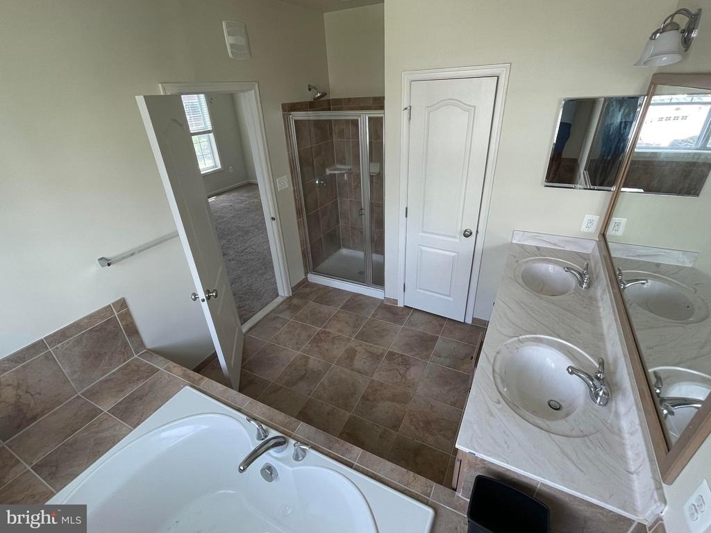23530 Hopewell Manor Terrace - Photo 10