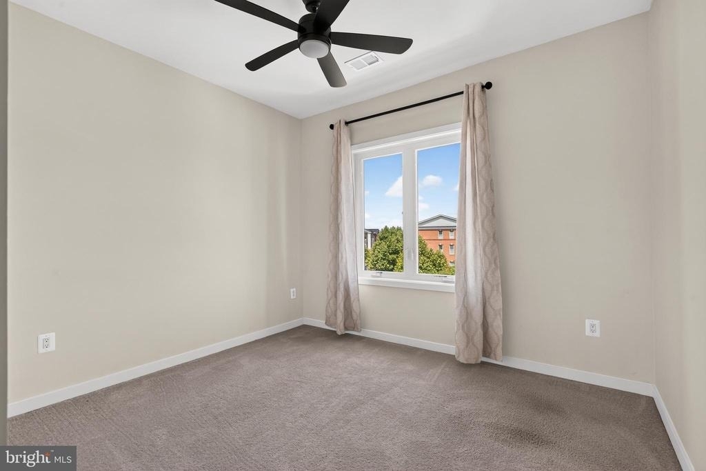 23685 Hopewell Manor Terrace - Photo 29