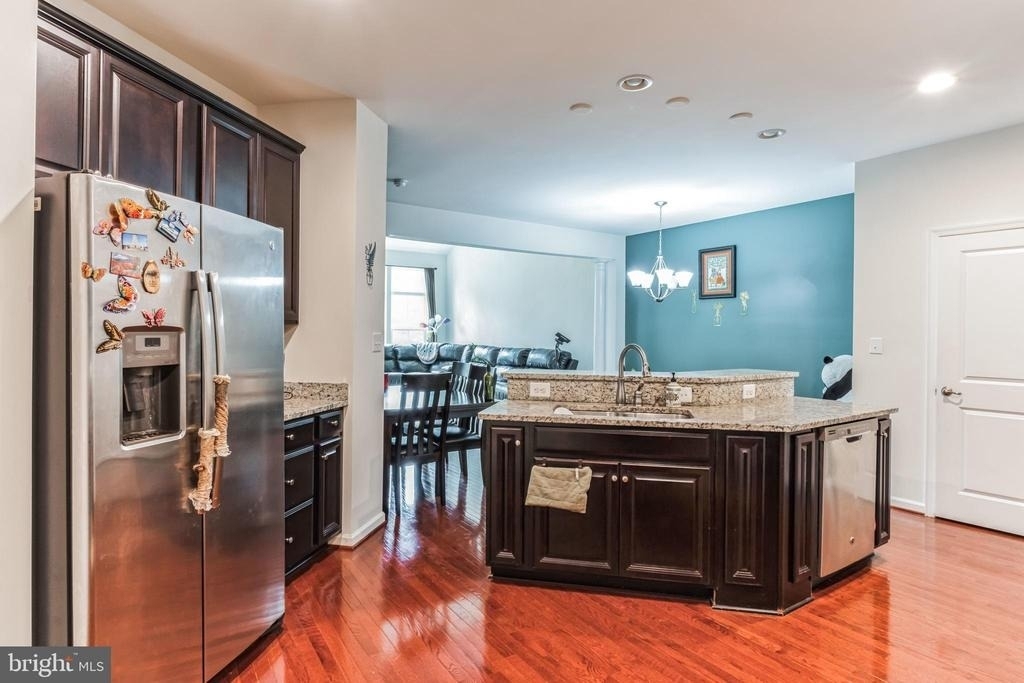 41673 Mcmonagle Square - Photo 5