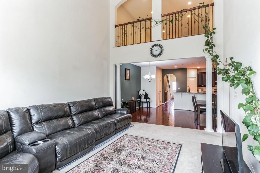 41673 Mcmonagle Square - Photo 11