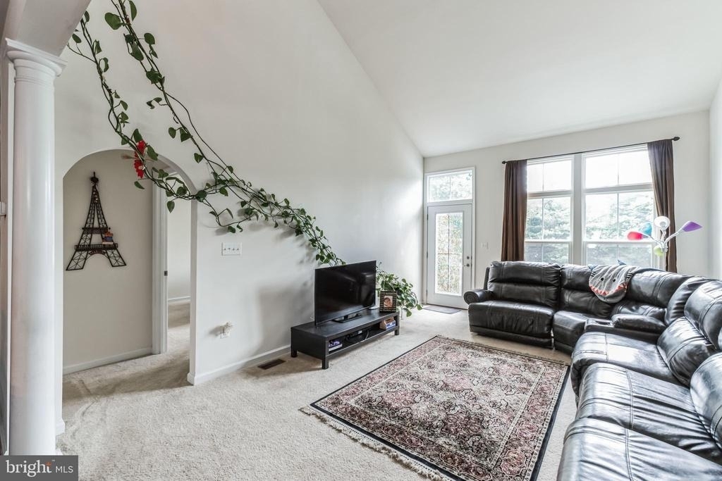 41673 Mcmonagle Square - Photo 10