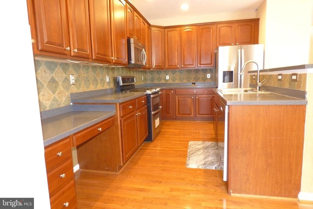 44286 Acushnet Terrace - Photo 5