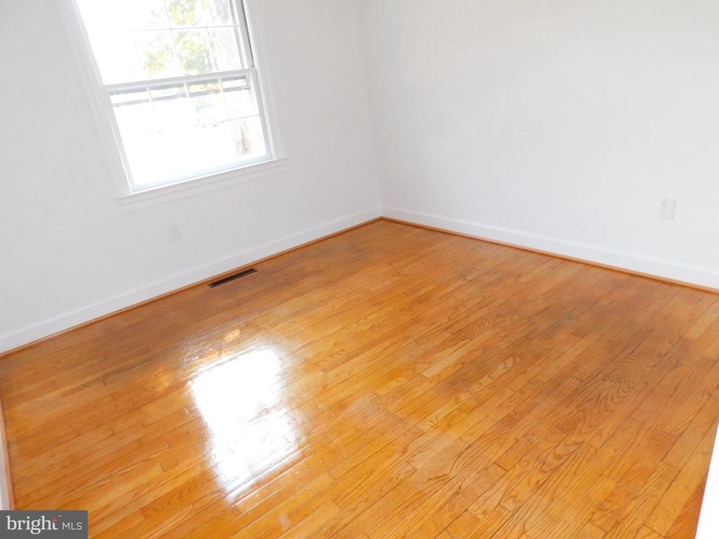 10374 Rectory Lane - Photo 7