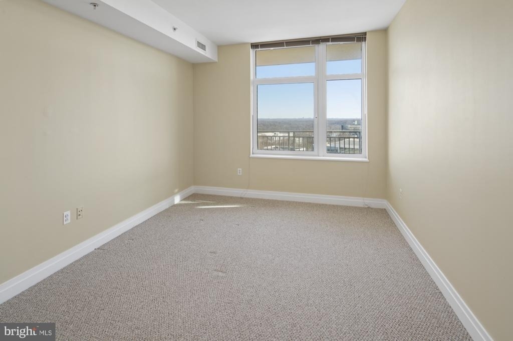 8220 Crestwood Drive - Photo 16