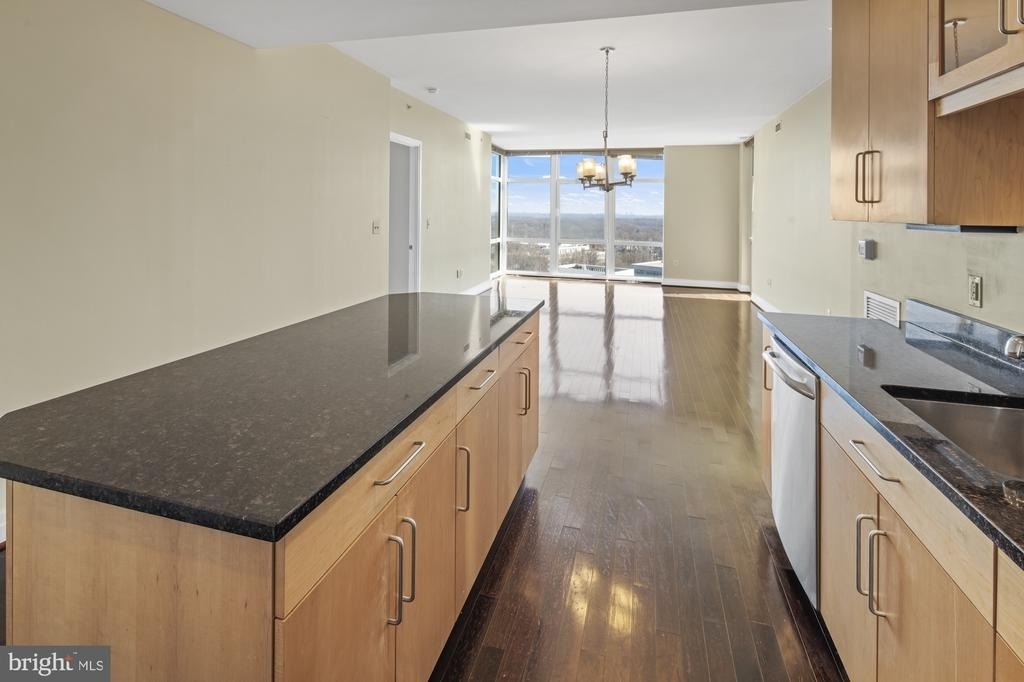 8220 Crestwood Drive - Photo 7